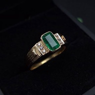 14k Gold Emerald ring for Men and Women Solitaire Unisex Natural emerald stone