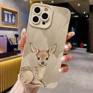 เคสกันกระแทกแบบหนาสีเบจลายกวาง สไตล์มินิมอล พร้อมดีไซน์พิมพ์ลาย ใช้ได้กับ iPhone 15/16 Pro Max, XR/7