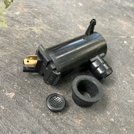 Motor And Pump Assy Windshield Washer Wiper TOYOTA Starlet EP70 EP71 Box Soluna Cressida Mark II GX6