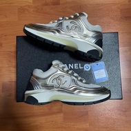 Chanel金角大王運動鞋香奈兒雙C休閒鞋 白金色 34.5碼