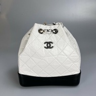 CHANEL 24開 黑白流浪後背包