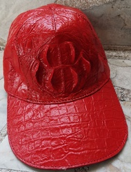 CROCODILE HAT RED สีแดงสดหมวกแก็บหนังจระเข้แท้ โหนกสวยๆ เทห์ไม่เหมือนใคร
