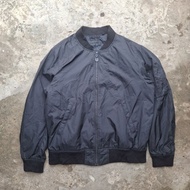 UNIQLO BLACK BOMBER JACKET
