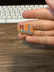 香港麥當勞中古舊襟章pin