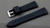 18mm 絕佳手感,設計師款紳士錶適用優雅風格,高質感平面無紋矽膠錶帶,不鏽鋼扣tissot iwc seiko ck