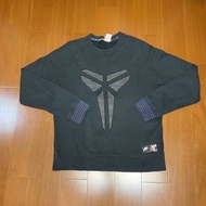 （size L) 絕版出售 Nike Kobe 大刺繡大學t 長袖上衣