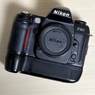 入門菲林相機 Nikon F80 MB-16 直倒