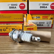 [NGK BM6A JAPAN] 2-stroke spark plug for lawn mowers and chainsaws NGk BM6A