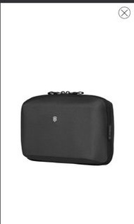 Victorinox deluxe toiletry kit