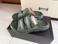 Hoka x WTAPS U Ora Luxe 拖鞋