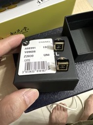 Chanel 黑色方形耳環