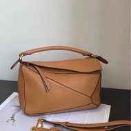 loewe羅意威puzzle手提斜挎包焦糖色中號