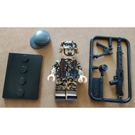 WW2 German armament and 2 headgearas 2