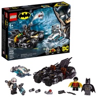LEGO &amp; DC Batman Mr. Freeze Batcycle Battle Minifigure Cockpit Stud Luminoter 76118 Kit de construction pour Batman Gérman 200 pièces