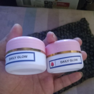 Daily Glow Pink Cream Siang Spf 50