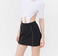UNBOUND Asymmetric zipper mini skirt >>กระโปรงกางเกงแบบรูดซิบ