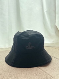 Vivienne Westwood 刺繡Logo跣水黑色漁夫帽
