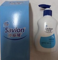 Savlon沙威隆抗菌洗手乳180ml每瓶只賣30元有效日期：2026新貨隨機出貨 降價囉！趁現在要買要快買到賺到喔!!