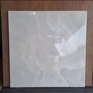 keramik 50x50 lantai glosy motip awan