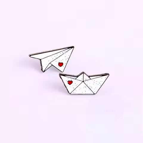 Custom Glitter Paper Plane Paper Boat Enamel Badge Cartoon Origami Brooch Paper Boat Lapel Pin Jewel