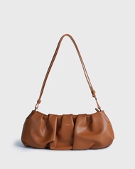 Tocco Toscano Livia Ruched Bag กระเป๋าสะพายข้างผู้หญิง แฟชั่น มินอมอล สะพายได้ทุกโอกาส