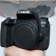 Kamera Canon 77D