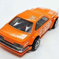 Hot Wheels Basic bmw 635 CSi