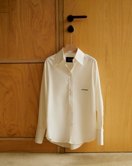 Before Sunset - Cia Essential Oversized Shirt | เสื้อเชิ้ตทรงโอเวอร์ไซส์