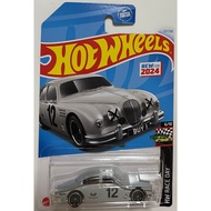 Hot Wheels - HW Race Day - Jaguar MK1 Silver (6-10) (42)