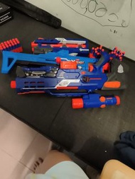 Nerf 兩支玩具槍連配件