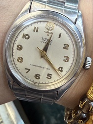 【古董現況品】1950年代 帝舵 Tudor Oyster 玫瑰盾牌手動上鍊機械錶（面盤已翻寫 / 錶帶非原裝）$4888
