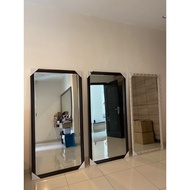 Cermin besar & panjang, Big mirror