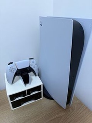 Sony PlayStation 5 光碟版主機及一個手掣