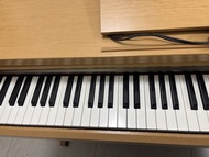 Yamaha ydp162 digital piano with bench