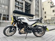 2021年 海絲瓜 Husqvarna Vipilen 401 ABS 白箭 總代理 只跑五千公里 滿18可分期 歡迎車換車