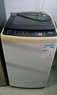 洗衣機 德國卓爾 壞機當零件出售 Summe SWM-600FA 壞皮帶 故脫水后 衣服仍然濕濕，因皮帶受損嚴重導致洗衣時底會滲水。