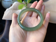 天然和田玉青海料玉鐲 圈口53mm 做工精緻 色澤清新淡雅