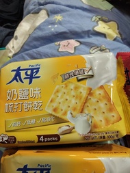 太平餅乾三包