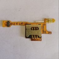 Sony Ericsson simcard n mmc holder w705 w302 K770 W880