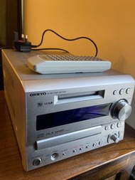 Onkyo CD/MD Tuner Amplifier FR-7GX