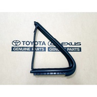 Triangle Glass Window Seal Rubber Elephant Ears Back Door Toyota Fortuner 2005-2014