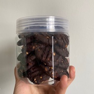 Blackout Cookies Nuts
