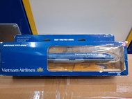 1/200 Hogan越南航空B777-200塑膠模型