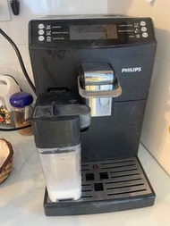 飛利浦全自動咖啡機（HD8847)