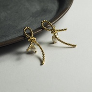 [ZANZAN ZANZAN] Knot Pearl Embellishment Earrings [EK07AL008]