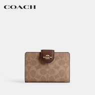 COACH กระเป๋าสตางค์ผู้หญิงรุ่น Medium Corner Zip Wallet In Signature Canvas CW786 IMXHE สีน้ำตาล