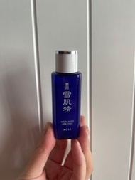 雪肌精化妝水