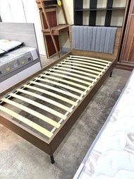 ✨包送貨 )) 木色 - 簡約布款 ♥️ 單人床架♥️ 4尺床架 ！ 簡單靚仔 // 四尺床 // 4尺床 // 軟床頭 淨床架