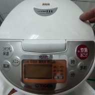 TIGER IH 電鍋（5.5 杯）電飯煲JKD-R100( 110v)需要接駁轉換火牛  （不包括）（不是樂聲牌）