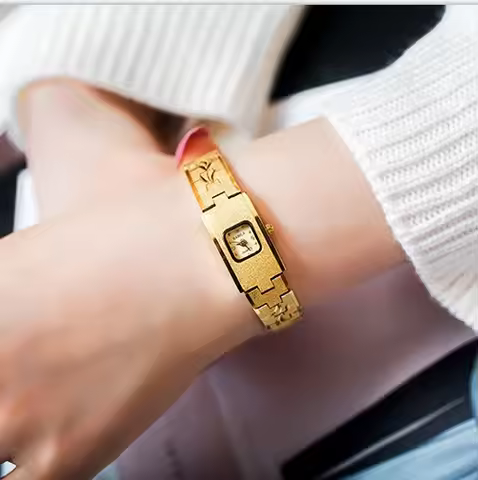 2025 new women's watch square dial gold watch retro pattern waterproof 18K gold watch Japanese movem